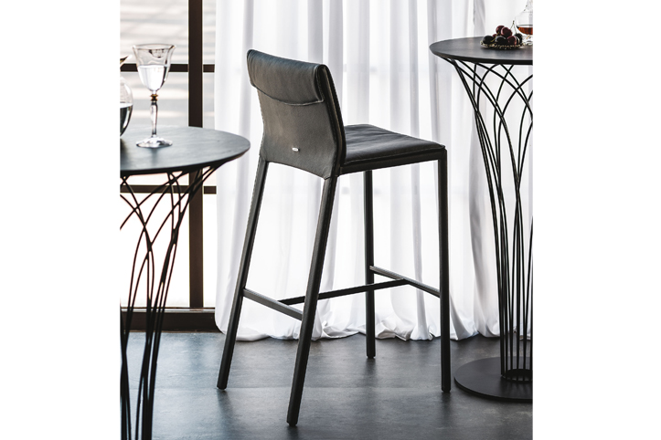 Isabel sgabello (stool)